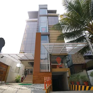 Oyo 3283 Puthens Capitol Hotel Kochi