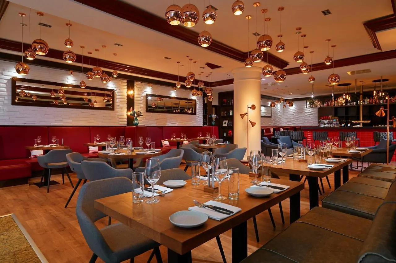 Leipzig Marriott Hotel 4*,